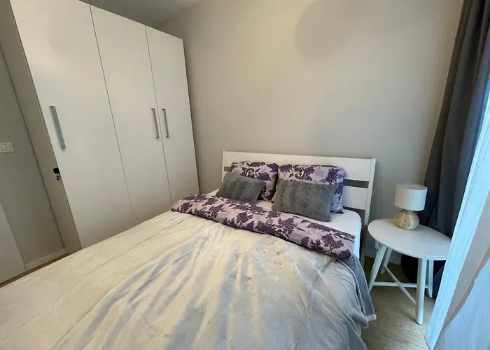 Essence Lux Apartment, Free Parking, Self Check-in 24h Appartement