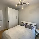 Essence Lux Apartment, Free Parking, Self Check-in 24h דירה פוזנן
