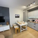 Essence Lux Apartment, Free Parking, Self Check-in 24h * פוזנן