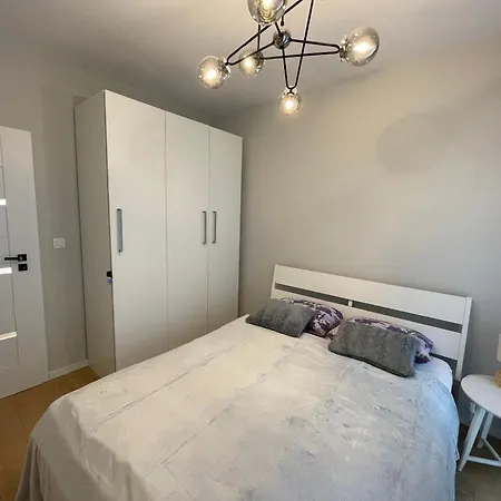 Essence Lux Apartment, Free Parking, Self Check-in 24h Apartment Poznan