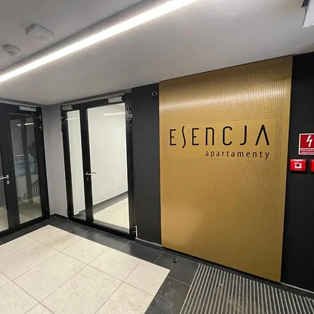 Essence Lux Apartment, Free Parking, Self Check-in 24h דירה *