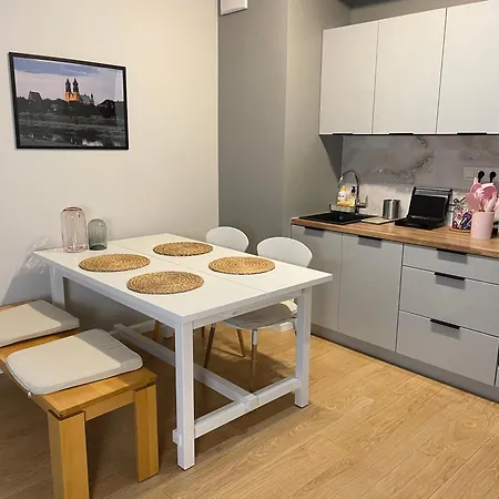 Apartment Essence Lux Apartment, Free Parking, Self Check-in 24h